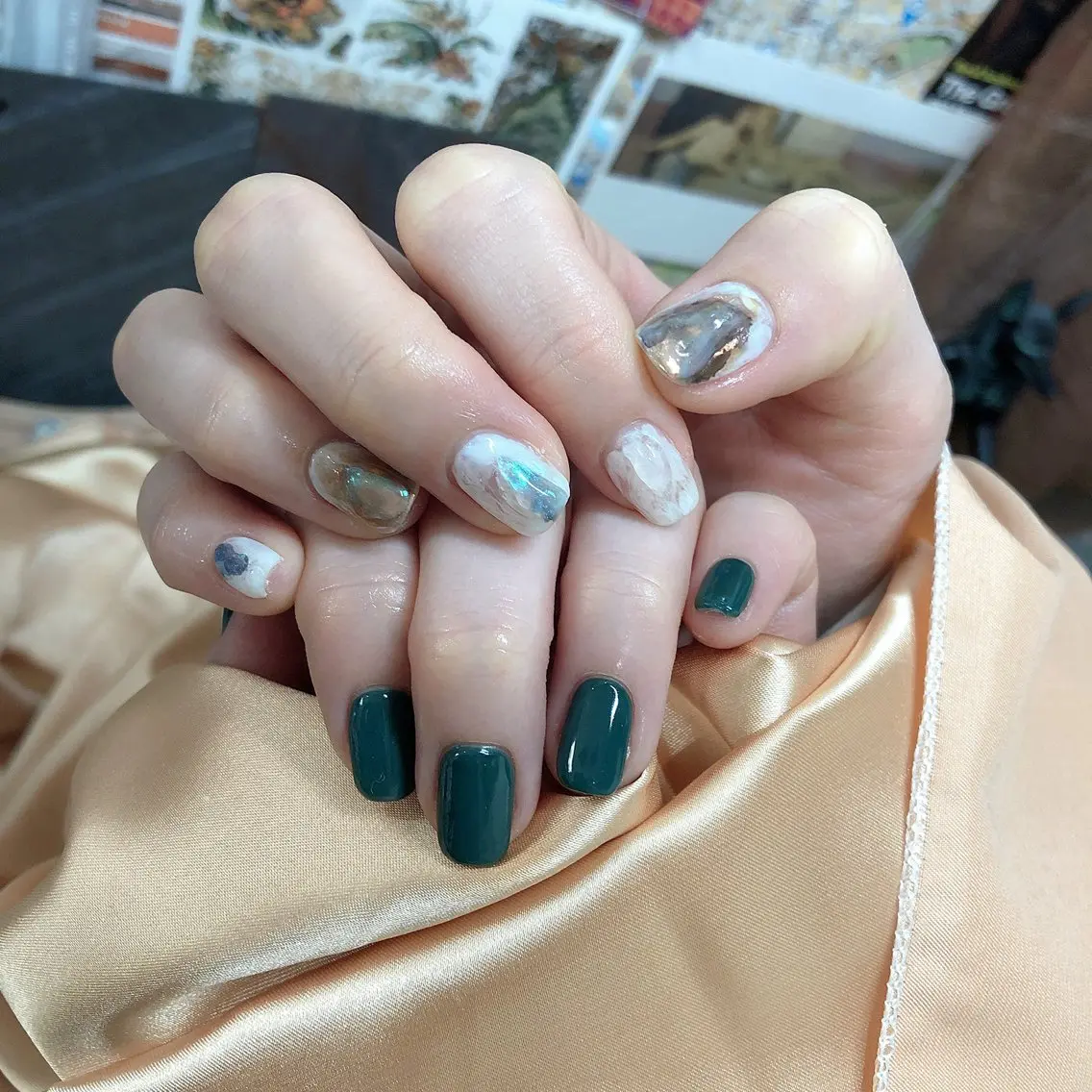 ネイル ハンドネイル Blowe ニュアンスのネイルデザイン