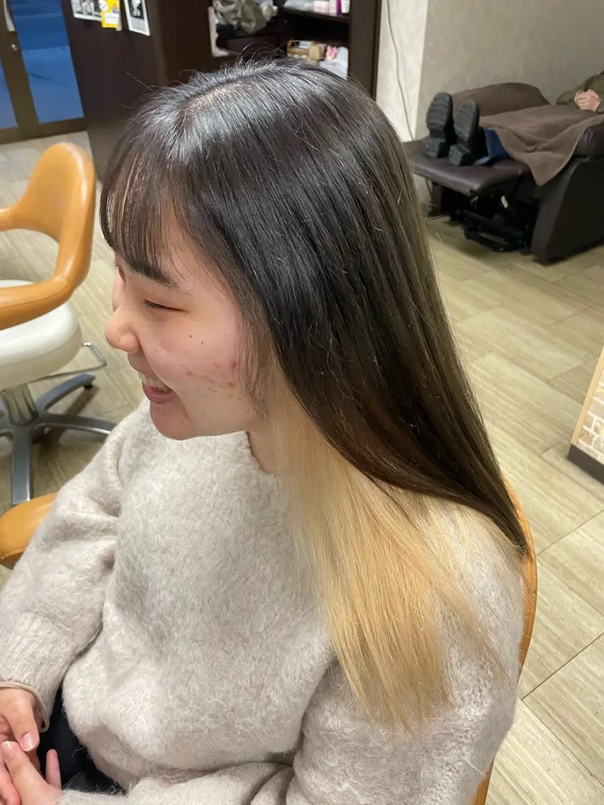 ロング カラー インナーカラー カット ヘアカラー 徳留 もも花のヘアスタイル