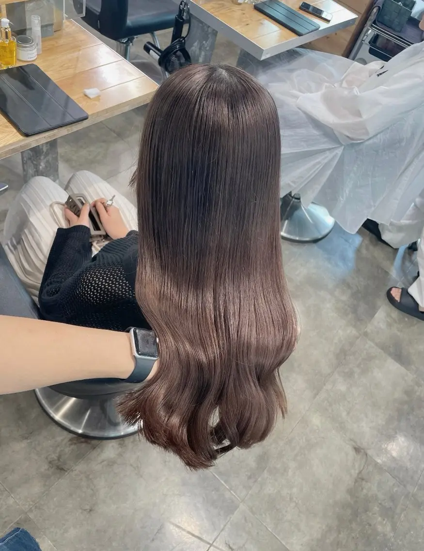 ロング カラー カット ヘアカラー トリートメント ヘッドスパ ヘアセット ベージュカラー💖 やすひろのヘアスタイル