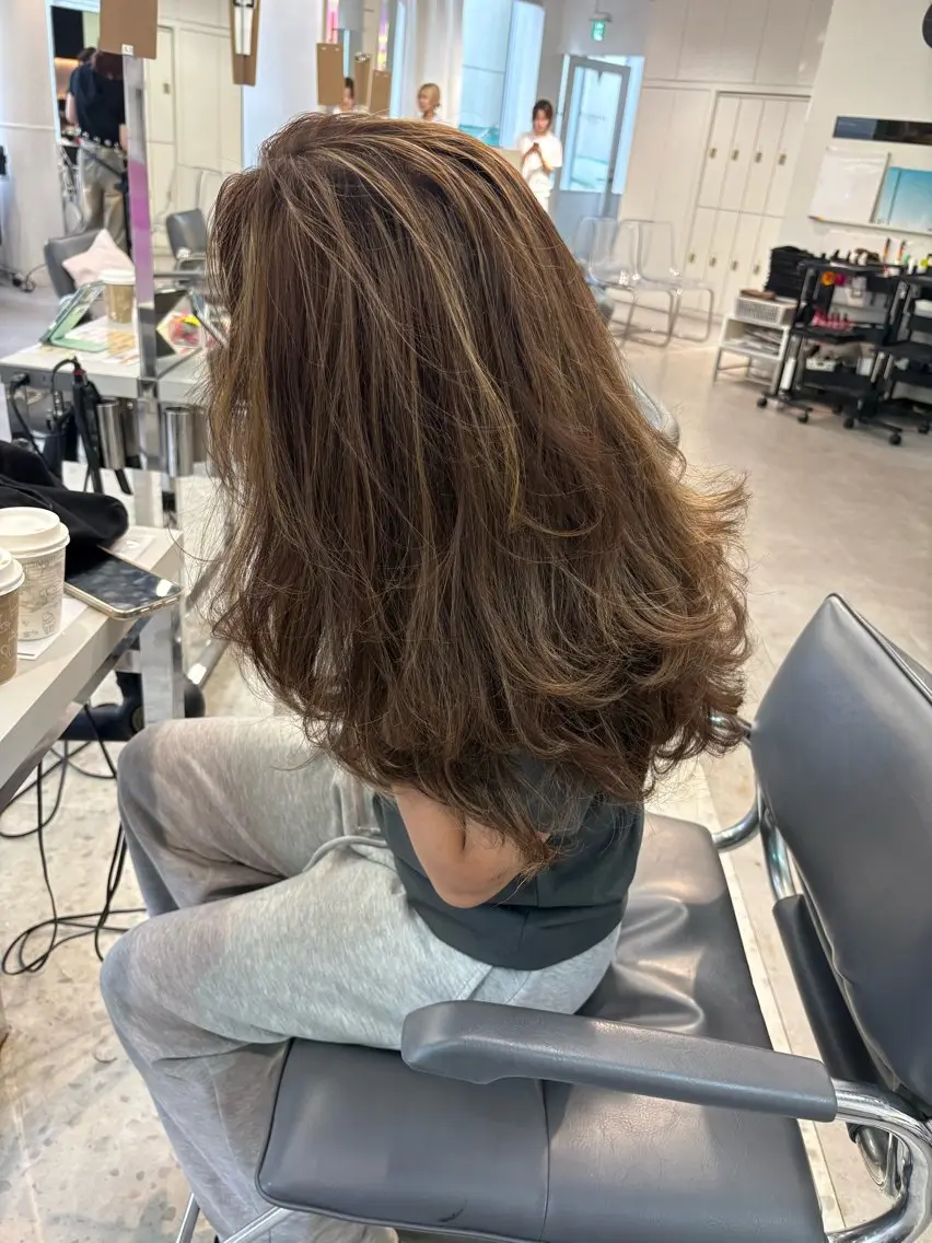 ロング ハイライト カット ヘアカラー ‎しゅり🇰🇷 日韓MIXメンズヘアのヘアスタイル