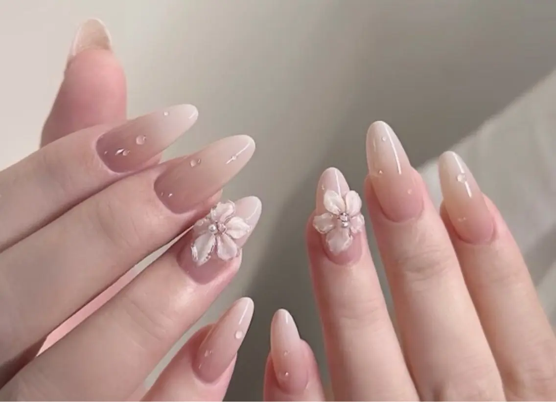 セミロング Mona salonのネイルデザイン