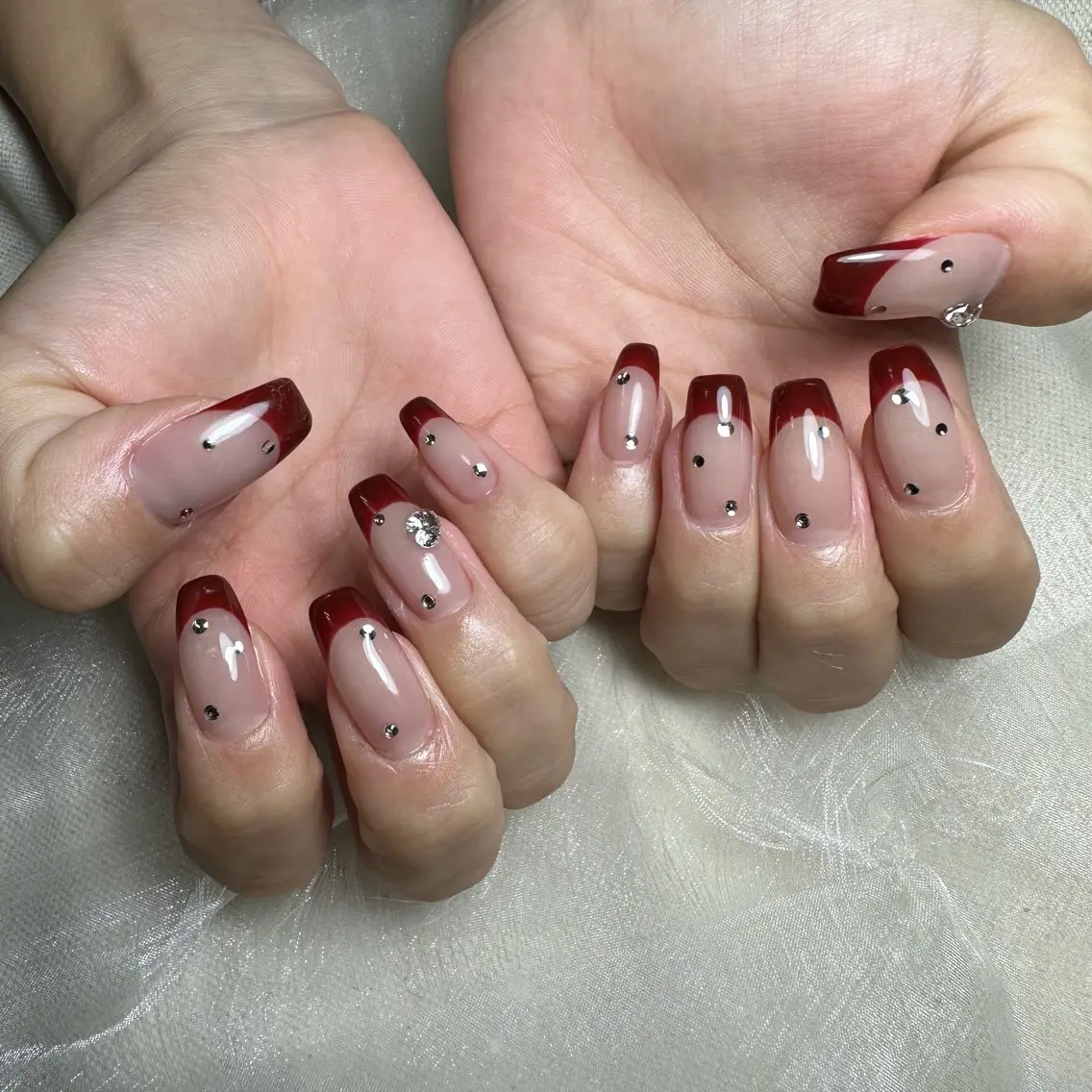 ネイル ハンドネイル 里見 麗のネイルデザイン
