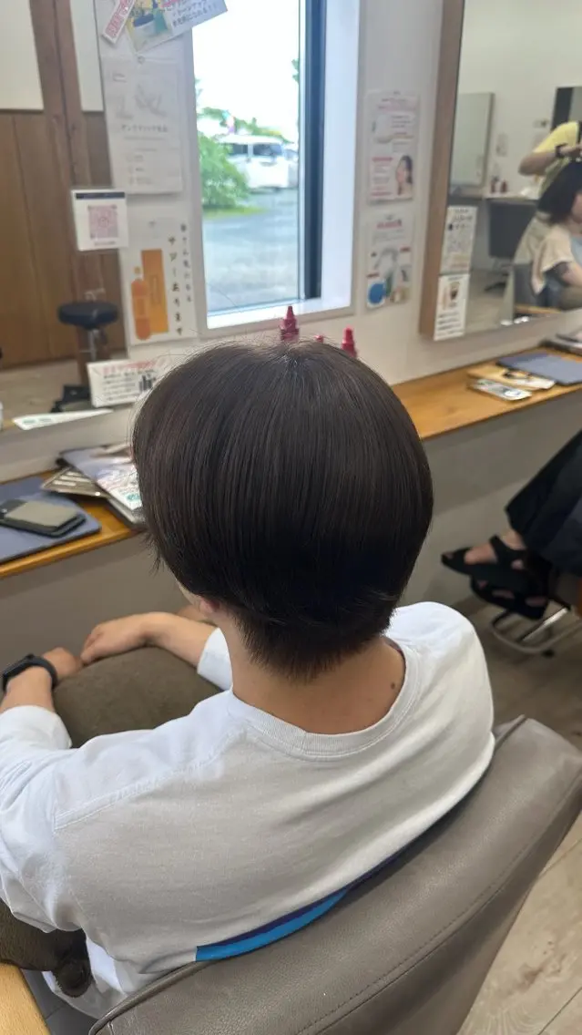 カラー ルプラボウ 石田渚夏のヘアスタイル