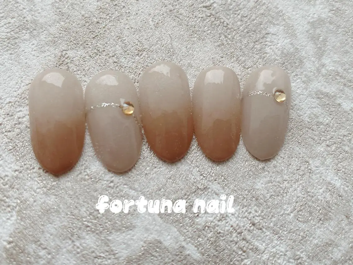 ネイル Nail •Head スパFortunaのネイルデザイン