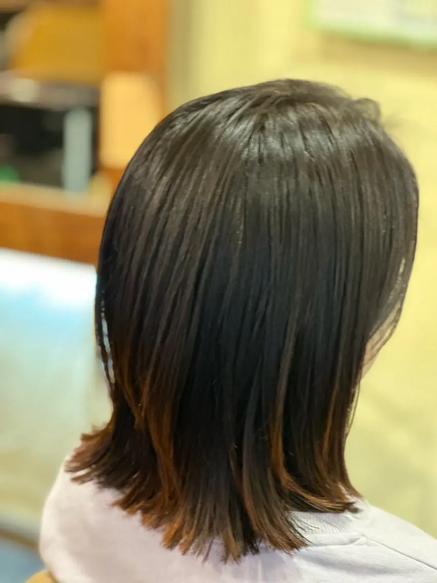 ミディアム くびれヘア 外ハネヘア 冨士 美織のヘアスタイル