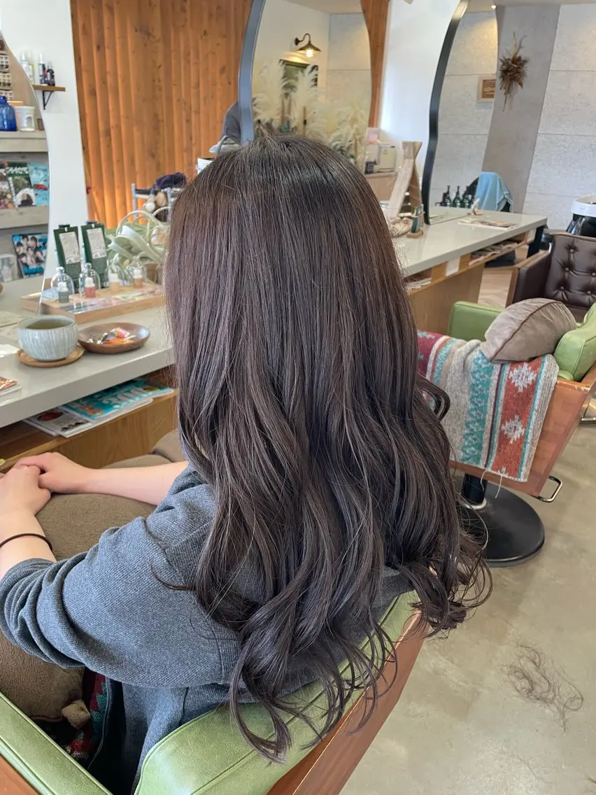 ロング カット ヘアカラー トリートメント サイトウ アヤナのヘアスタイル