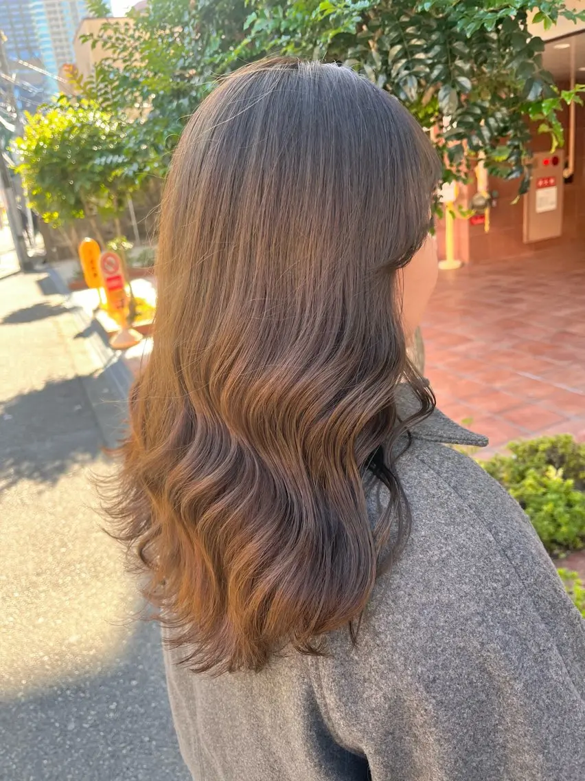 カラー カット ヘアカラー トリートメント putri 副店長 岸本 拓真のヘアスタイル
