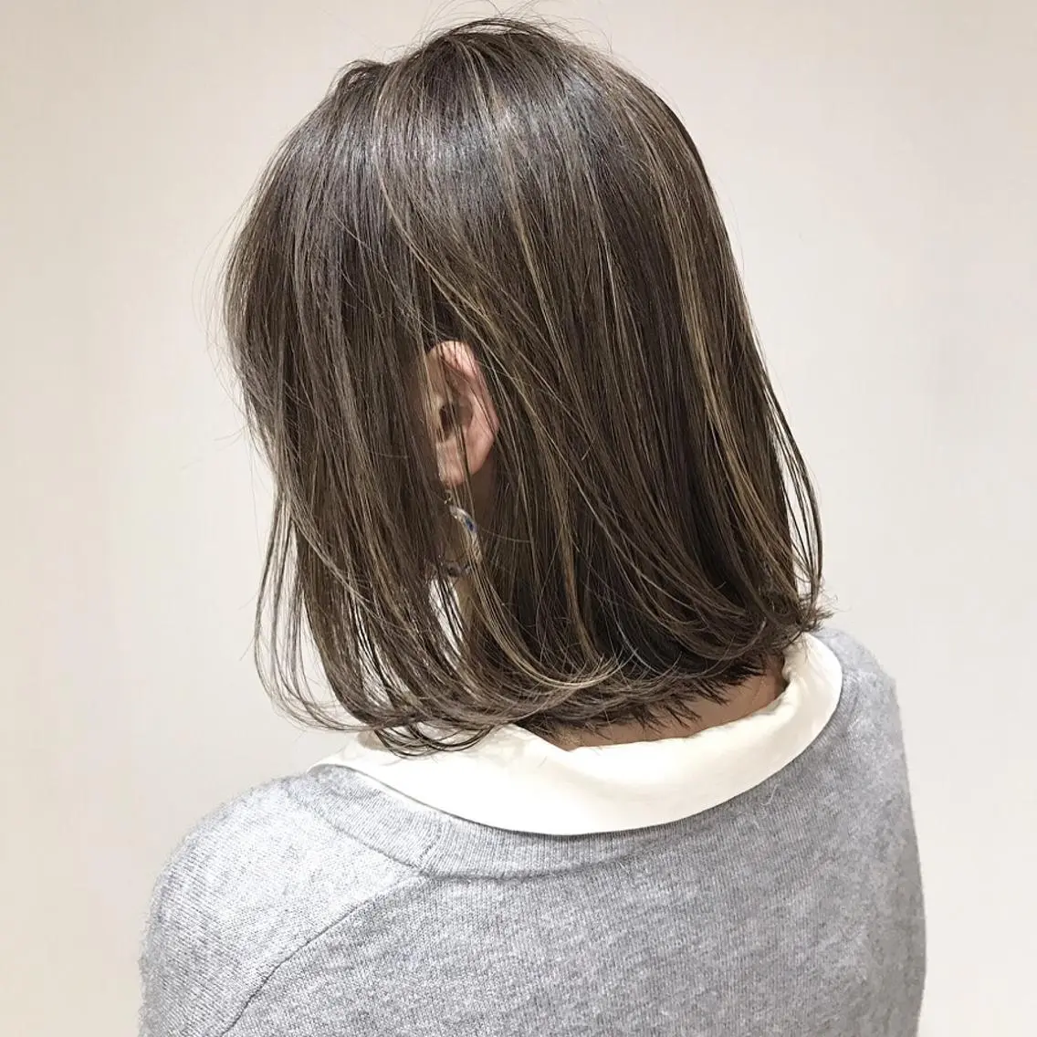 ミディアム カラー ハイライトカラー ハイライト カット ヘアカラー トリートメント 高橋 昭雄のヘアスタイル