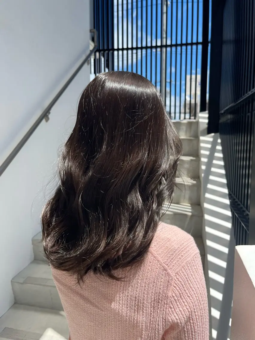カラー 宇座 杏音のヘアスタイル