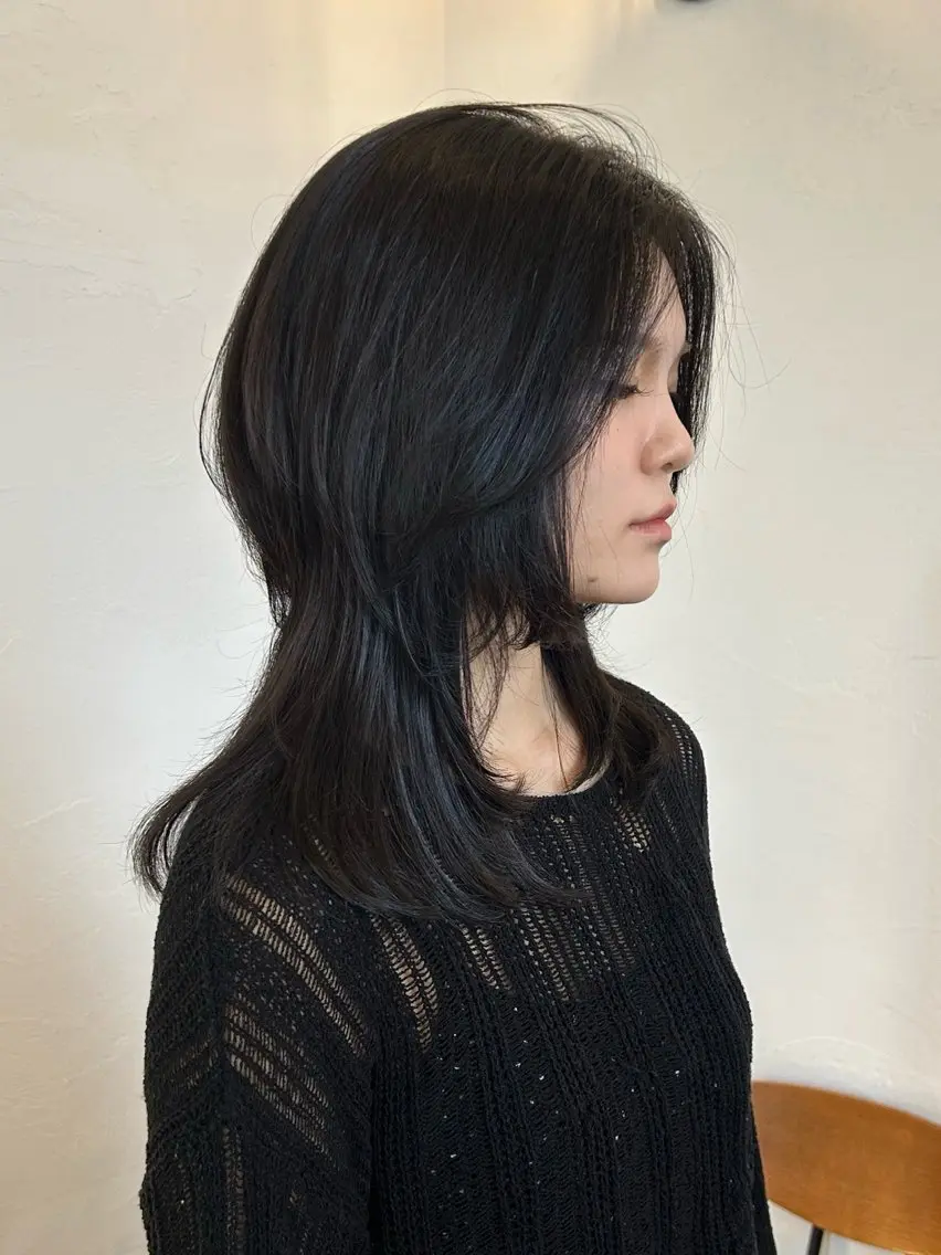 セミロング カラー 透明感カラー くびれヘア ハッシュカット くびれレイヤー レイヤーカット カット ヘアカラー 水谷優華/レイヤー /透明感カラ－のヘアスタイル