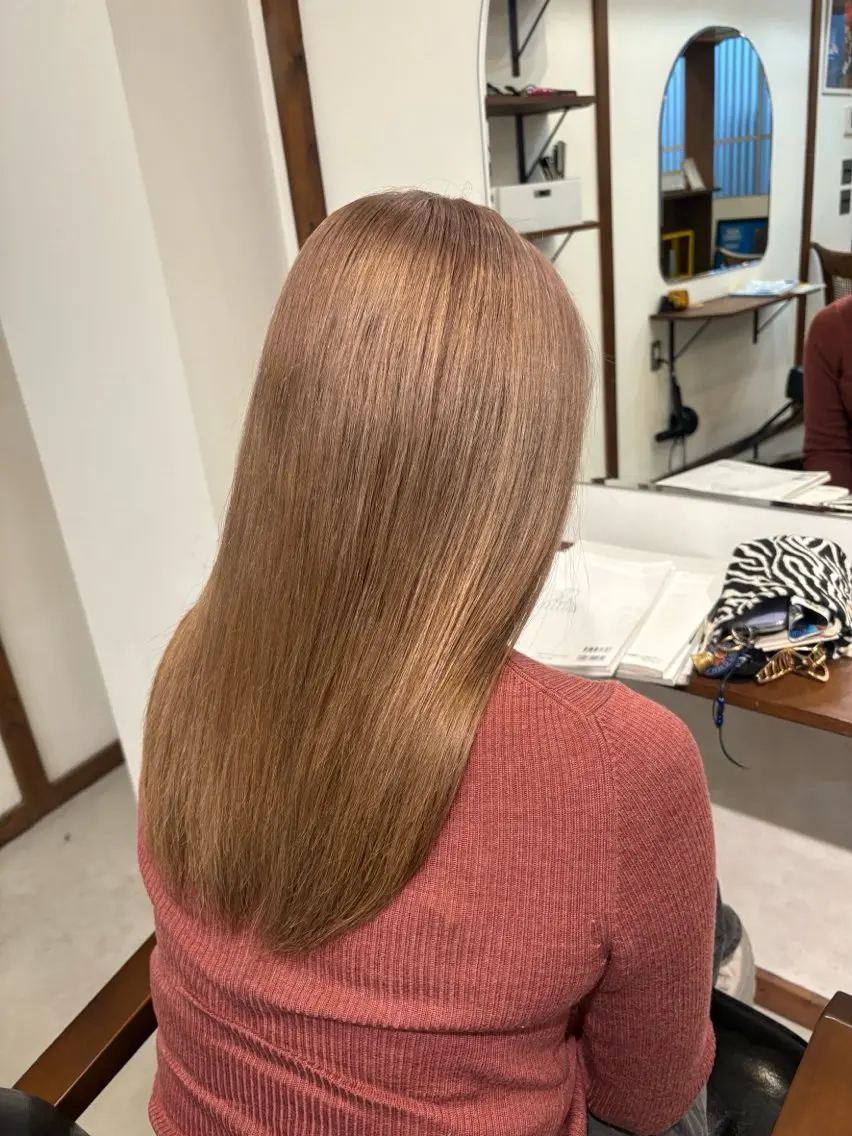 セミロング カラー ヘアカラー ROUIS honokaのヘアスタイル