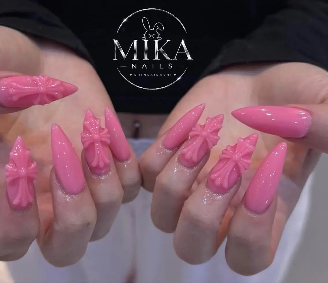 ネイル ガーリー キラキラネイル 韓国ネイル ロングネイル シンプルネイル ハンドネイル Genie Mika Nailsのネイルデザイン