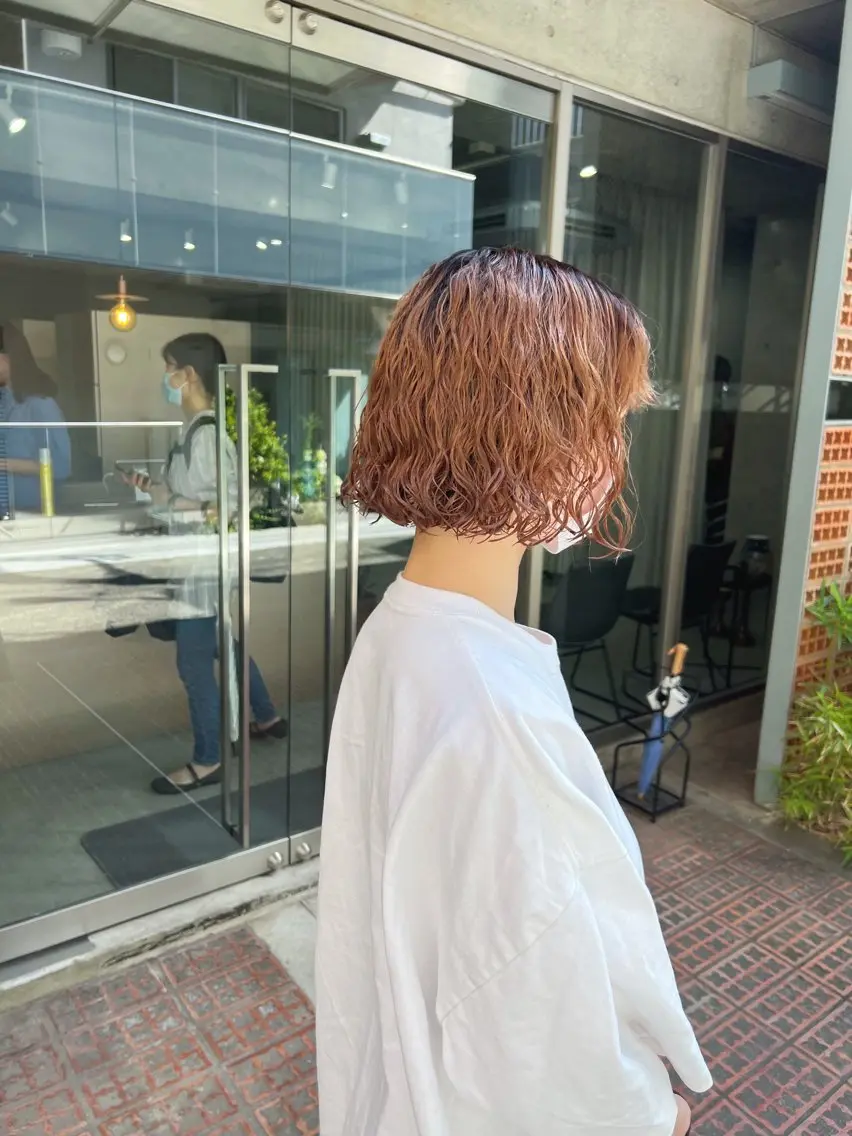 ショート カラー パーマ カット ヘアカラー パーマ ボブパーマコテ巻き風 パーマNo1深江秀平のヘアスタイル
