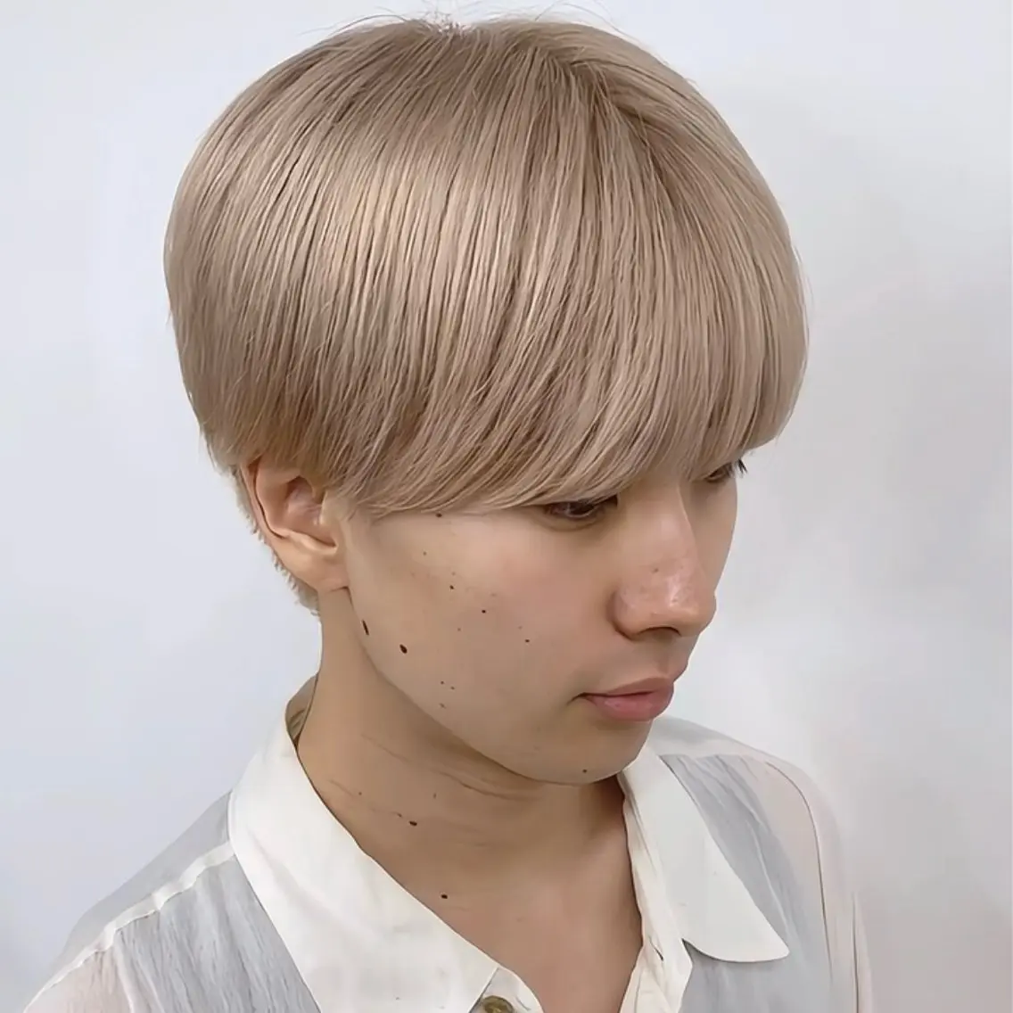 ショート ハイライト レイヤーカット 縮毛矯正 🫧 下島友弥 【メンズ特化美容師】のヘアスタイル