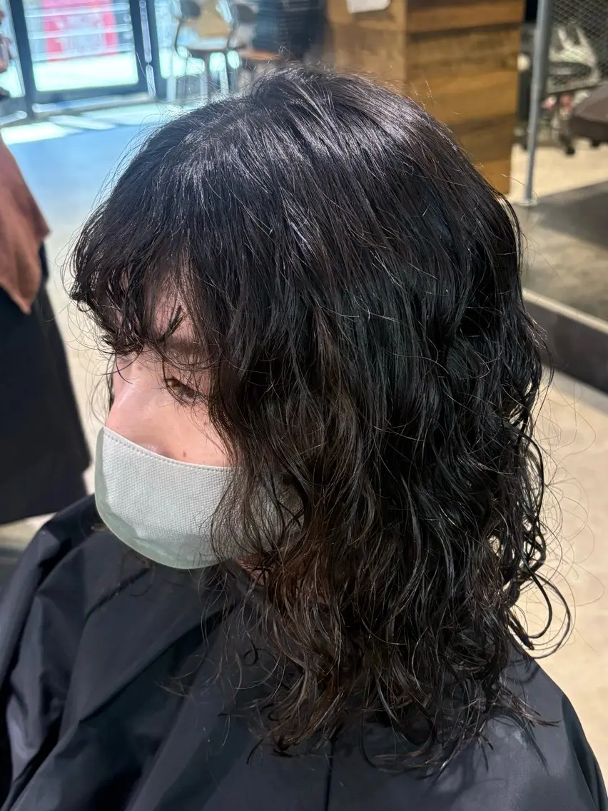 ミディアム ミディアムパーマ カット パーマ ︎︎ HINAのヘアスタイル