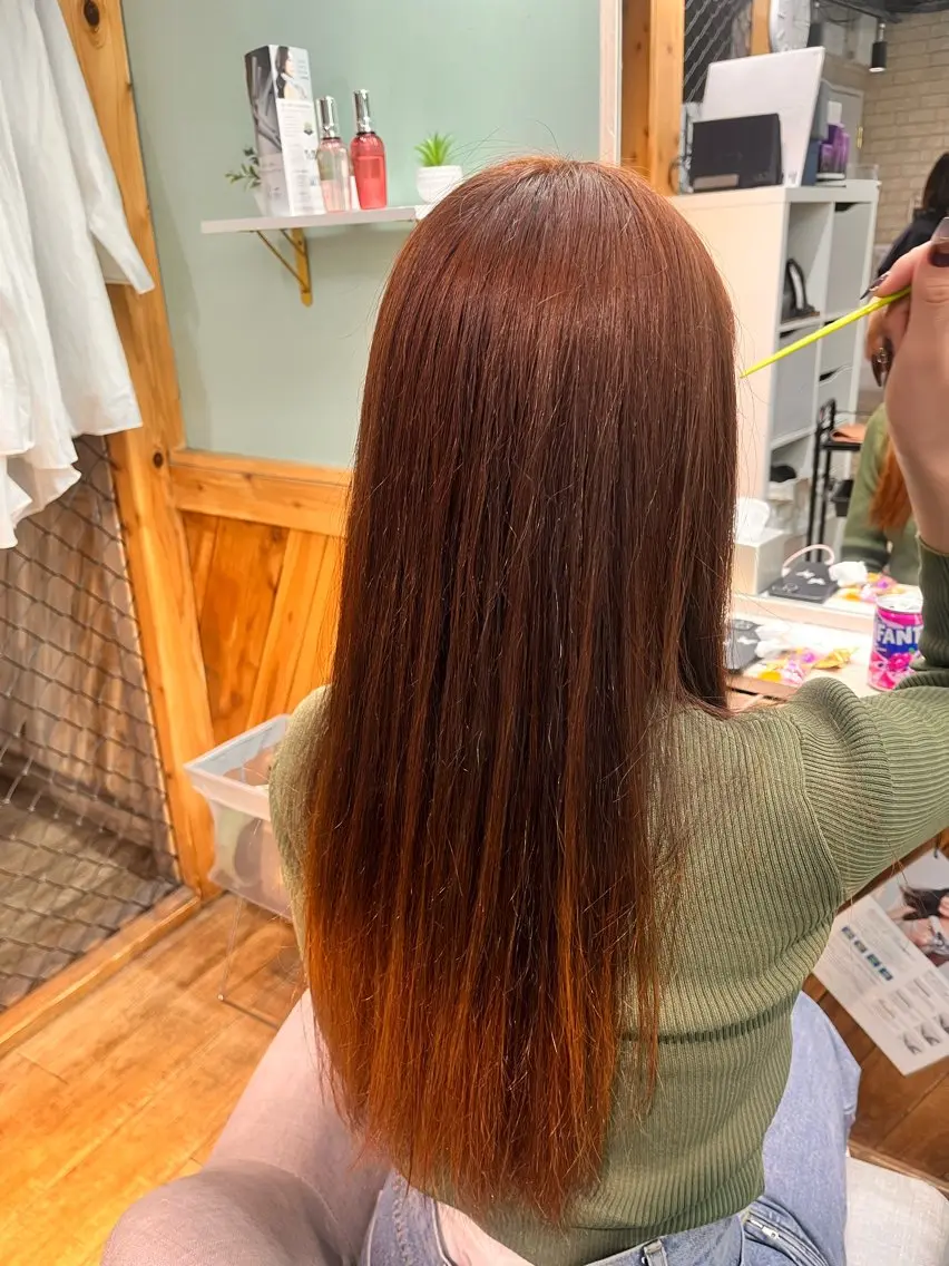 ロング カラー ブリーチ ブラウンカラー グラデーションカラー ブリーチなしカラー オレンジ ひのはら もえかのヘアスタイル