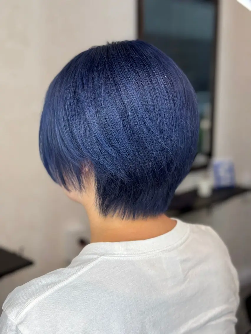 ショート カラー バレイヤージュ ブリーチ ハイトーンカラー エクステ レイヤーカット カット ヘアカラー トリートメント ショーヤ/ブリーチ /エクステのヘアスタイル