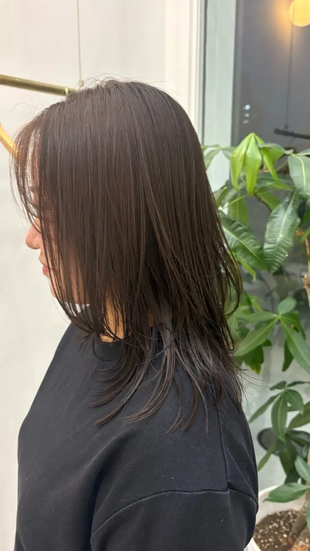 ミディアム ヘアアレンジ レイヤーカット 彦坂 柚羽のヘアスタイル