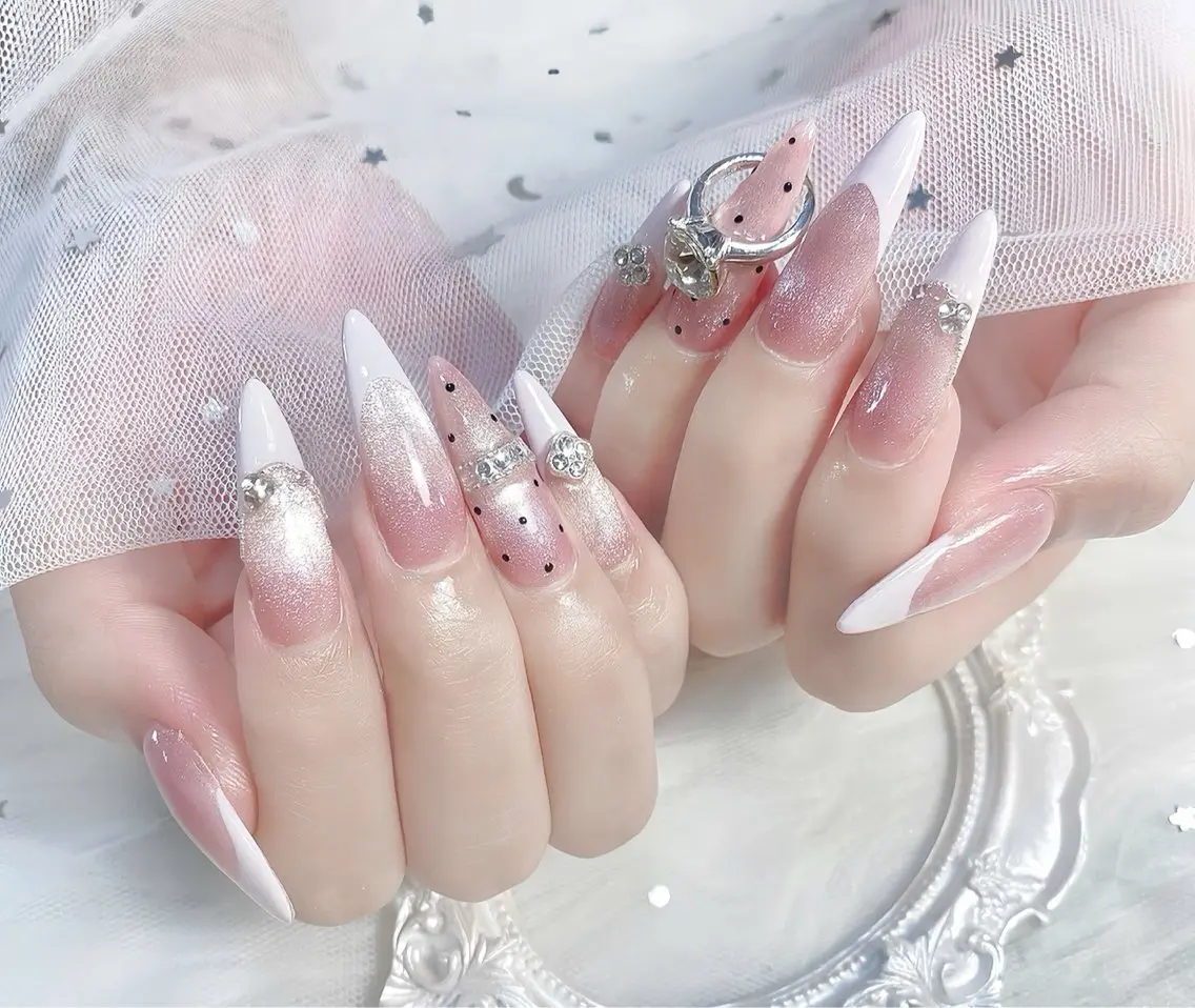 ネイル チークネイル 長さ出し フレンチネイル ジェルネイル グラデーション ハンドネイル THANHTHANH NAILのネイルデザイン