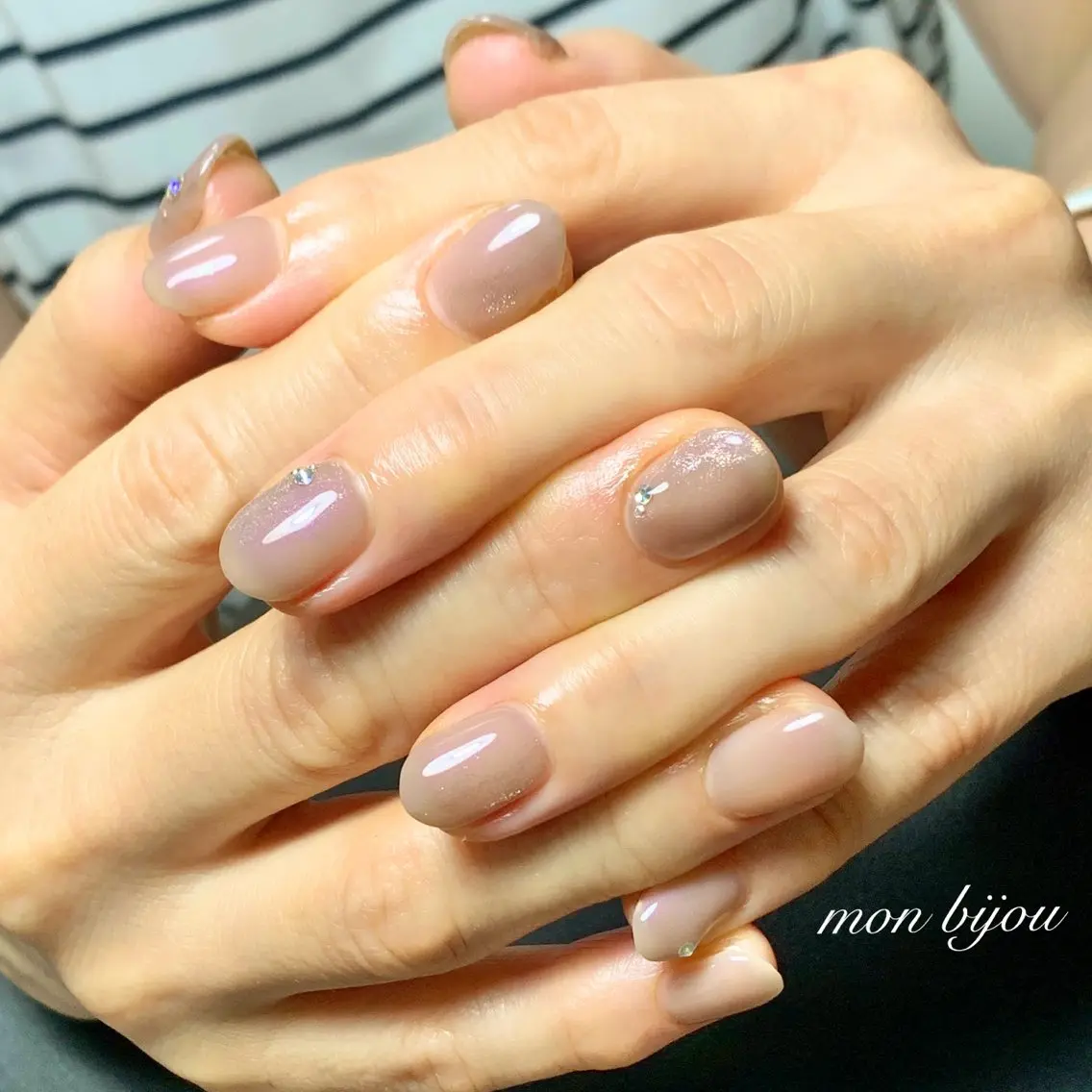 ネイル ニュアンスネイル オフィスネイル シンプルネイル ハンドネイル ハンドケア mon bijou 坪井のネイルデザイン