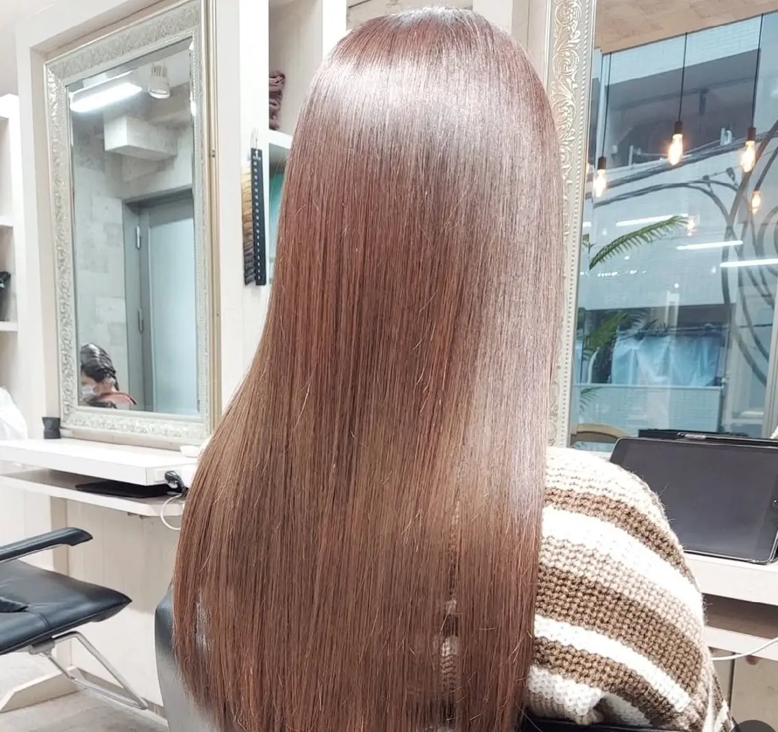 ロング カラー アッシュ ベージュカラー 髪質改善 カット ヘアカラー トリートメント ヘアセット ブリーチ・ハイトーン 特化🎉内山のヘアスタイル