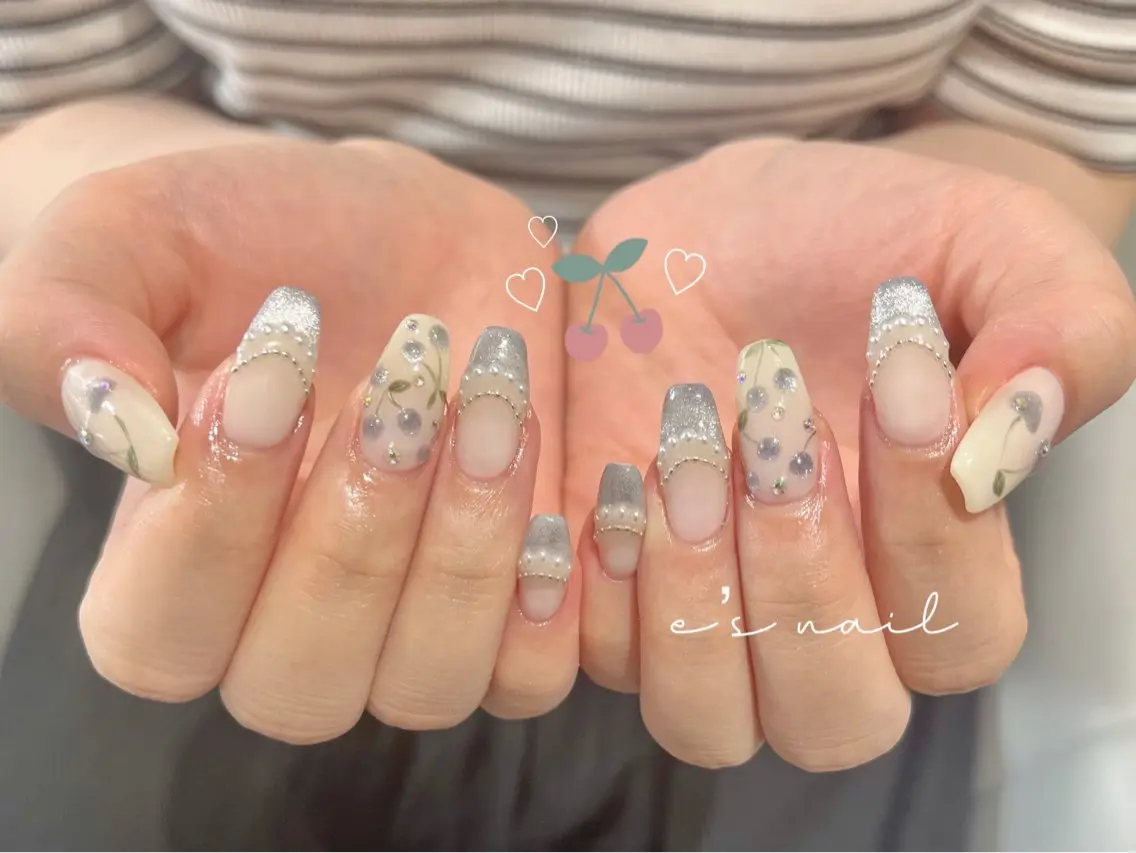 ネイル ハンドネイル ハンドケア e’s nail Lumièreのネイルデザイン
