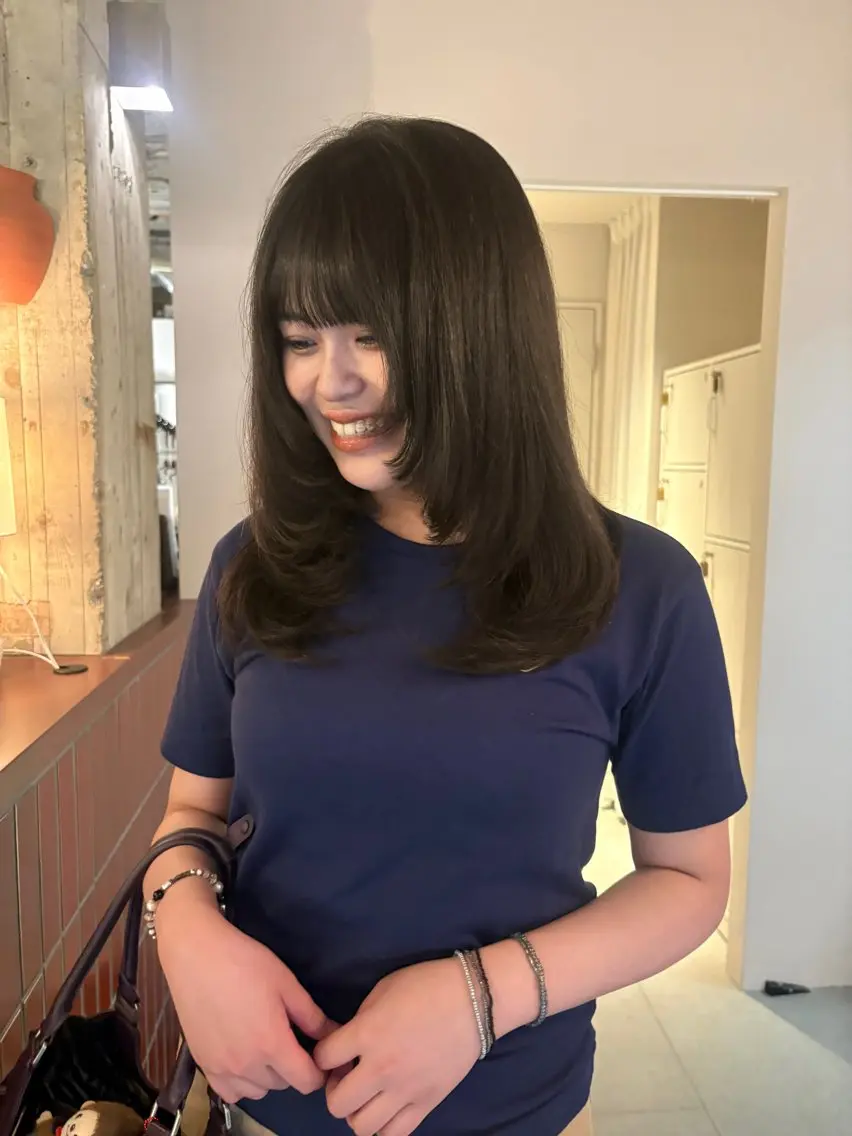 ロング ヘアカラー 山内 めいのヘアスタイル