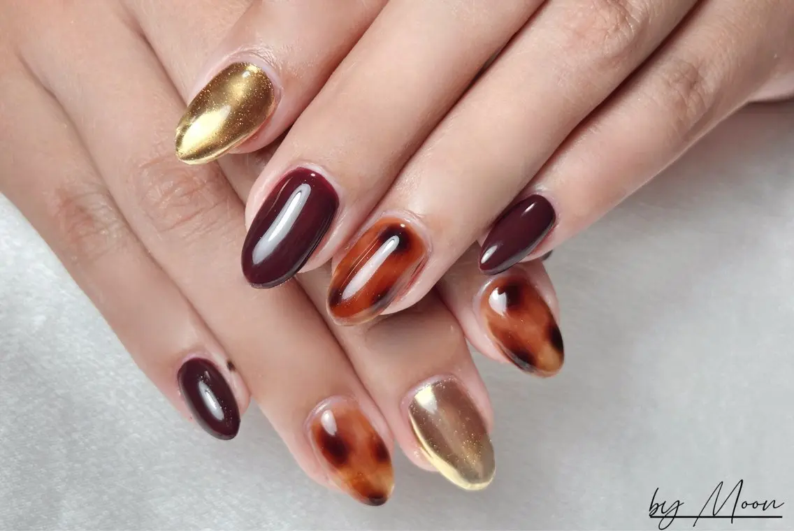ネイル べっ甲ネイル Moon Nailsのネイルデザイン