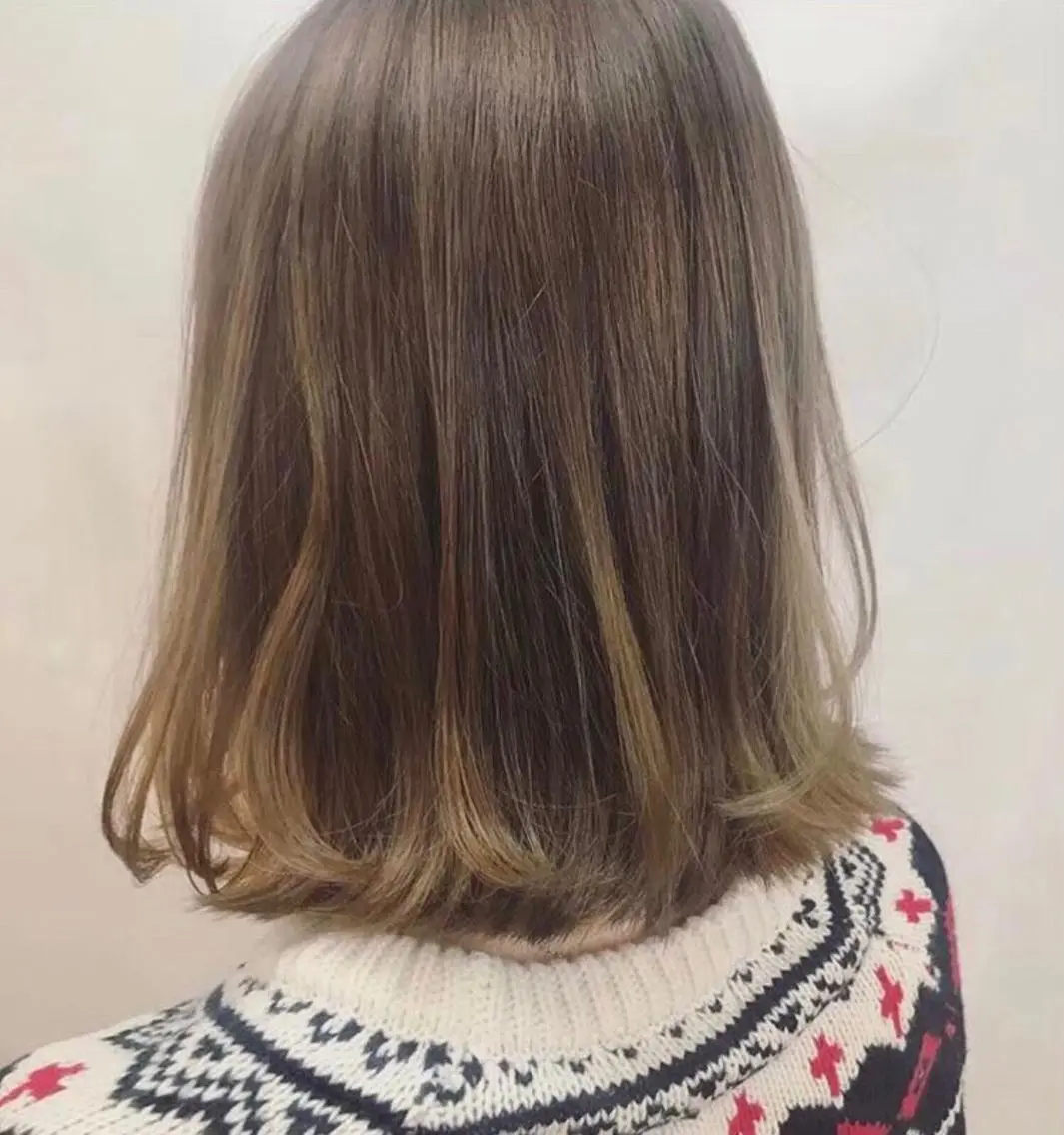 セミロング カラー パーマ ヘアアレンジ ハイライトカラー ハイライト 暖色ボブ 🍊rikakoのヘアスタイル