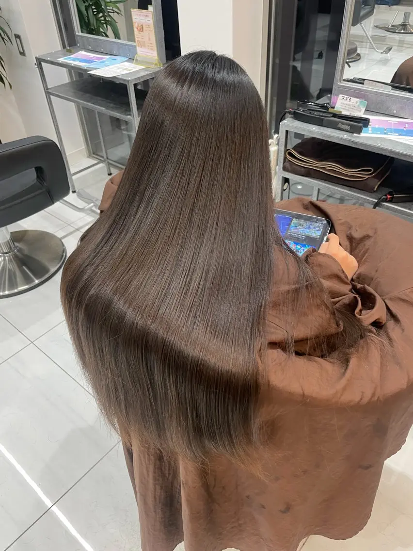 ロング 髪質改善 トリートメント カット 縮毛矯正 トリートメント 飯田 祥哉のヘアスタイル