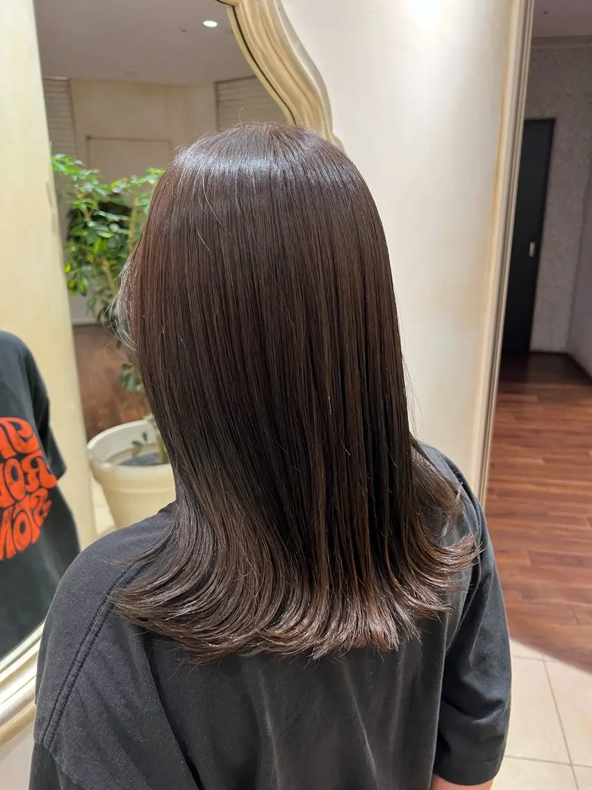 ミディアム カラー 菅沼 花琳のヘアスタイル