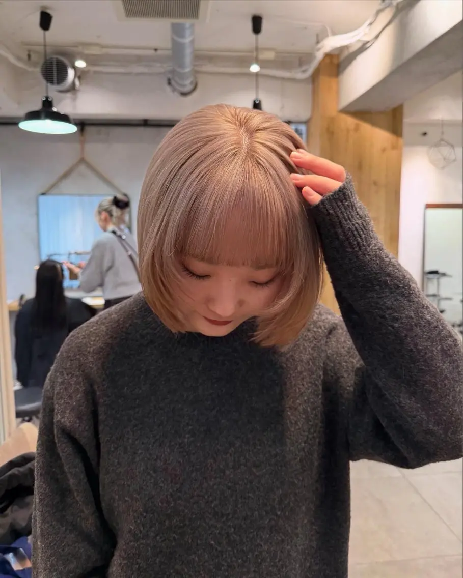 ショート カラー ミルクティー× グレージュMOMOのヘアスタイル