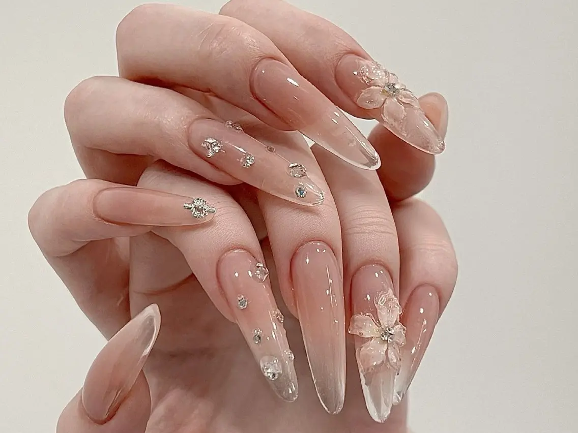 メンズ ネイル メンズ韓国風 オーロラネイル チークネイル 長さ出し フレンチネイル ハンドネイル ハンドケア NEW NAIL 池袋のネイルデザイン