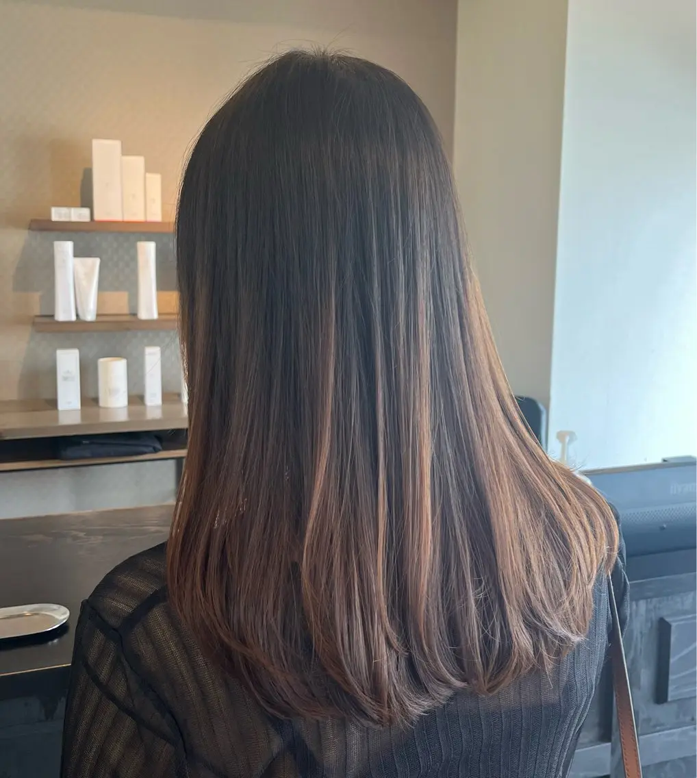 ロング カット ヘアカラー トリートメント Ichika ／ VISEOのヘアスタイル