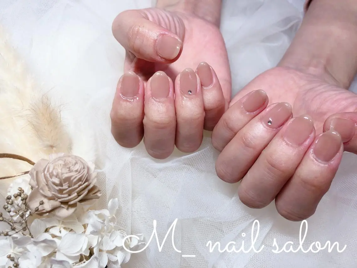 ネイル シンプルネイル M_ nail salonのネイルデザイン