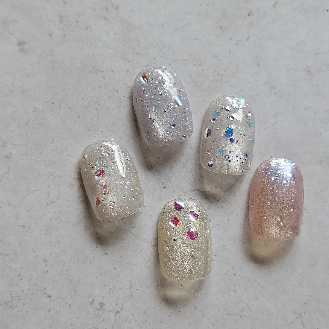 ネイル ホログラムネイル キラキラネイル マグネットネイル ハンドネイル Nailsalon manoのネイルデザイン