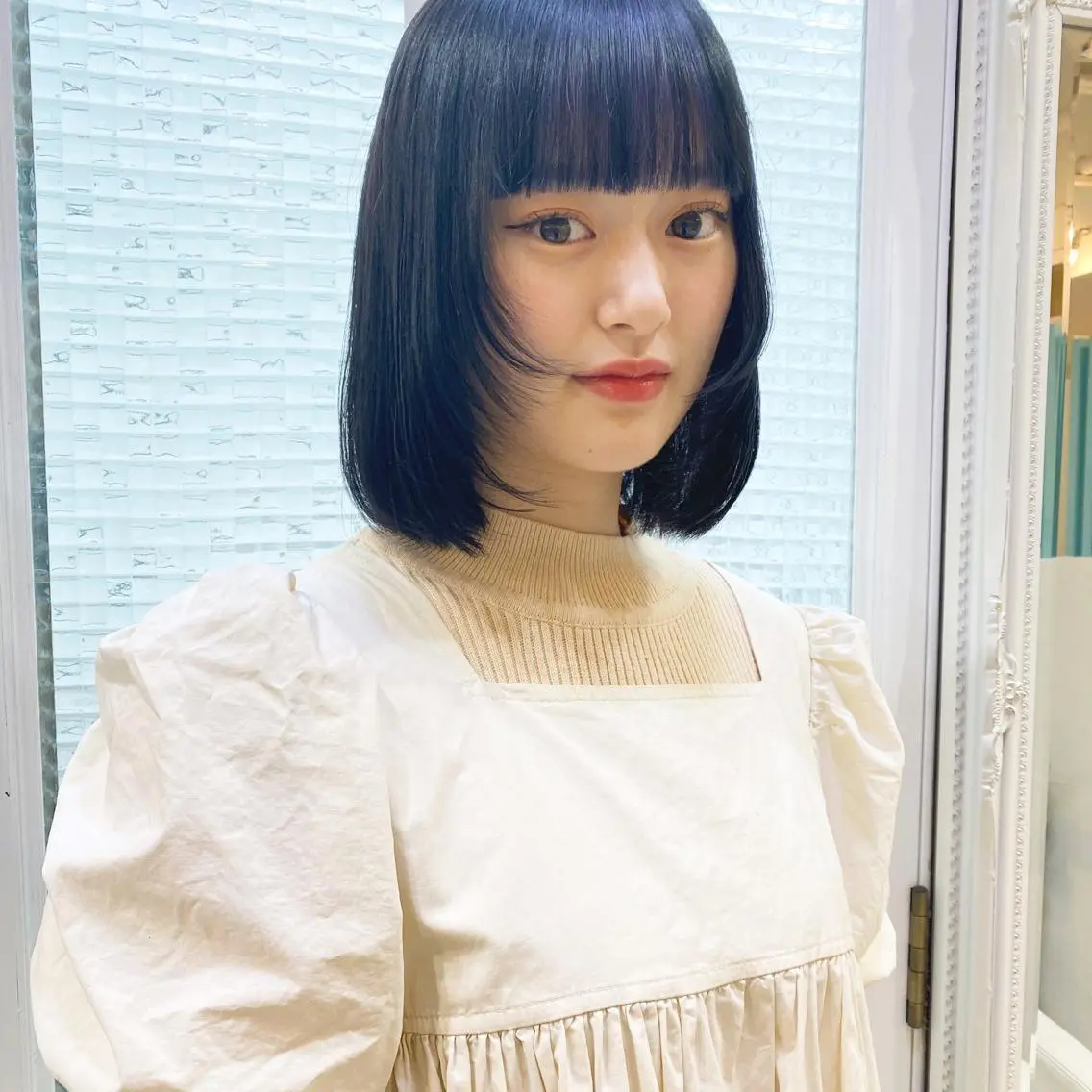 ショート カラー ヘアアレンジ マツエク・マツパ アイブロウ ボブ カット ヘアカラー トリートメント 透明感カラー🫧ヘア セット🫧松本菜月の眉毛・アイブロウイメージ