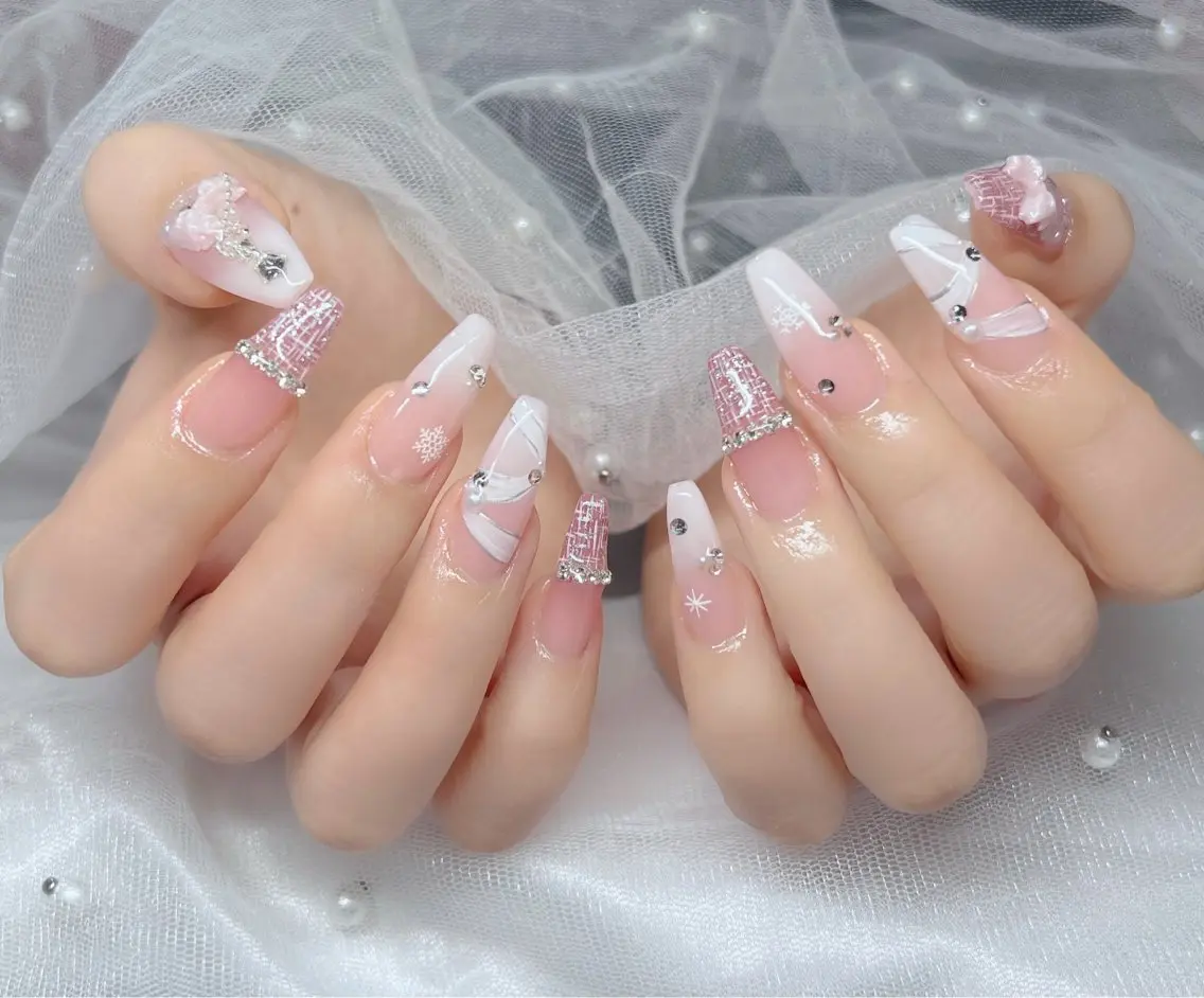ネイル 🎀Lilla💎 Nail Salonのネイルデザイン