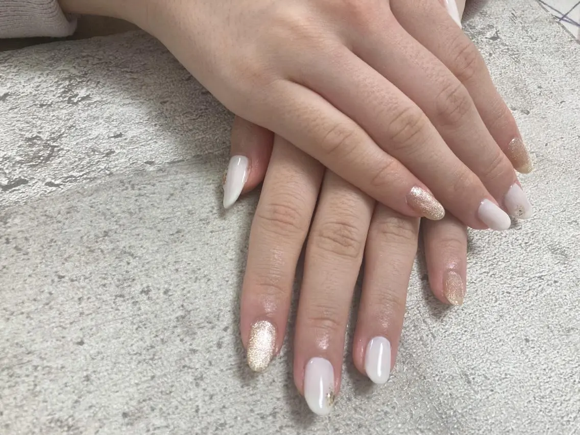 ネイル フットネイル ジェルネイル ゴールド 韓国ネイル マグネットネイル ハンドネイル mogunail &blowのネイルデザイン