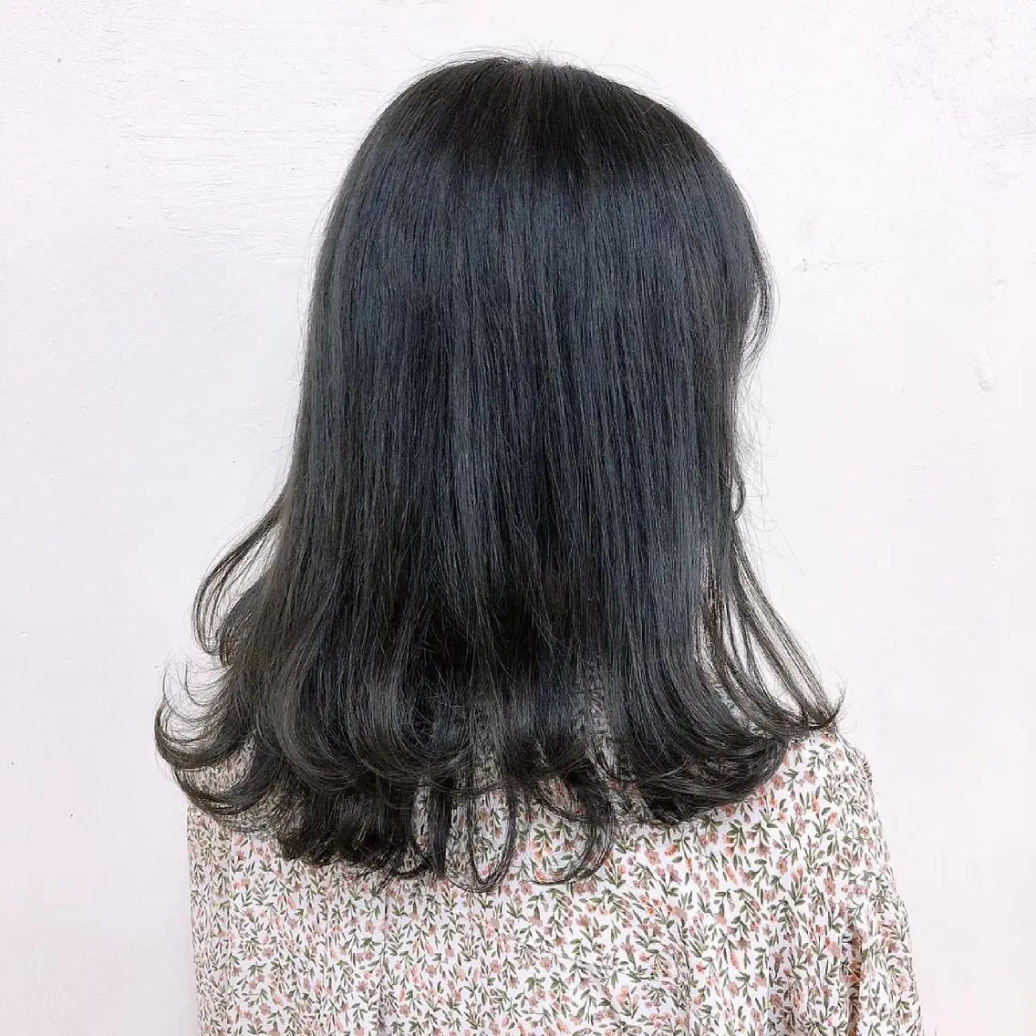 セミロング カラー ヘアアレンジ ブリーチ 透明感カラー 🤍韓国ヘア特化 🤍力丸🤍のヘアスタイル