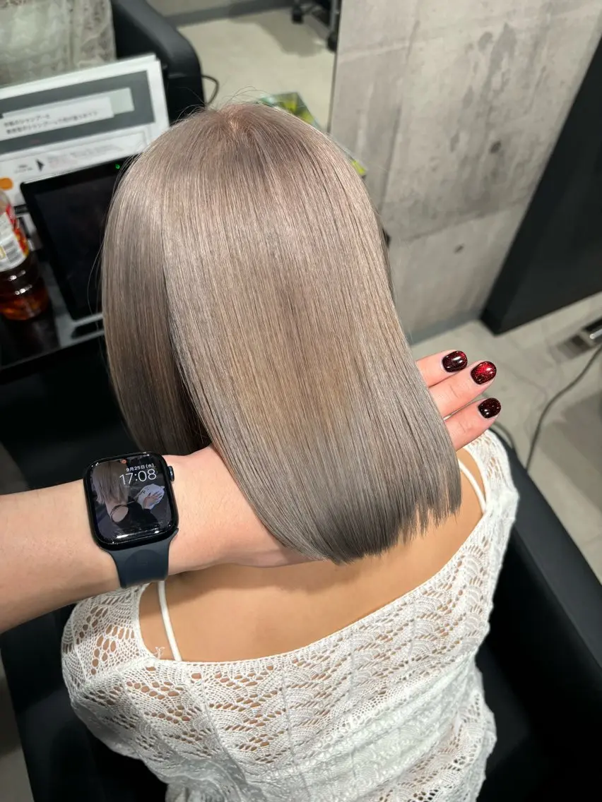 ショート カラー カット ヘアカラー トリートメント _WHITE / KENTOのヘアスタイル