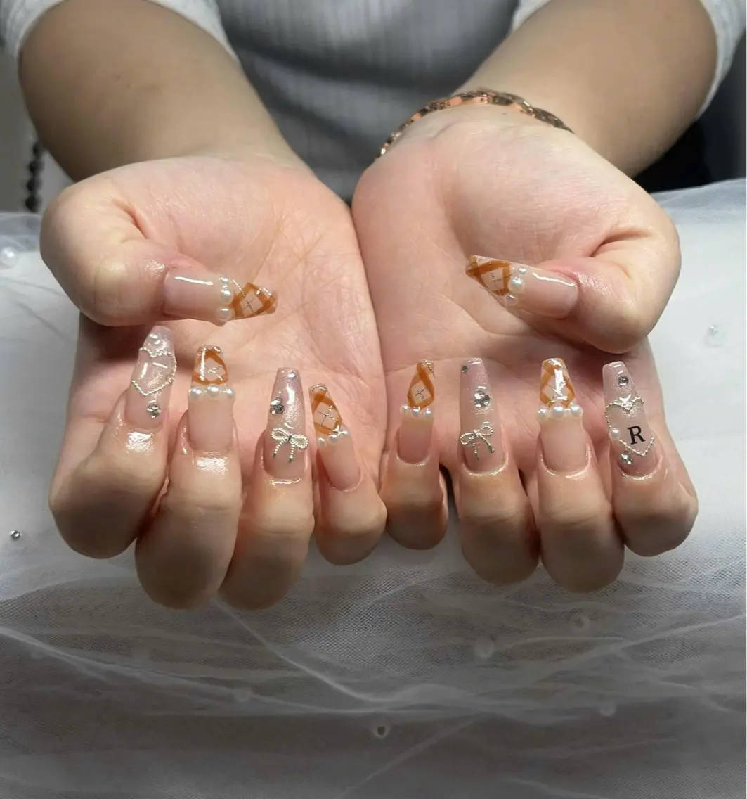 ネイル オーロラネイル フレンチネイル ジェルネイル ハロウィン 韓国ネイル ハンドネイル H.baby Nail Salonのネイルデザイン