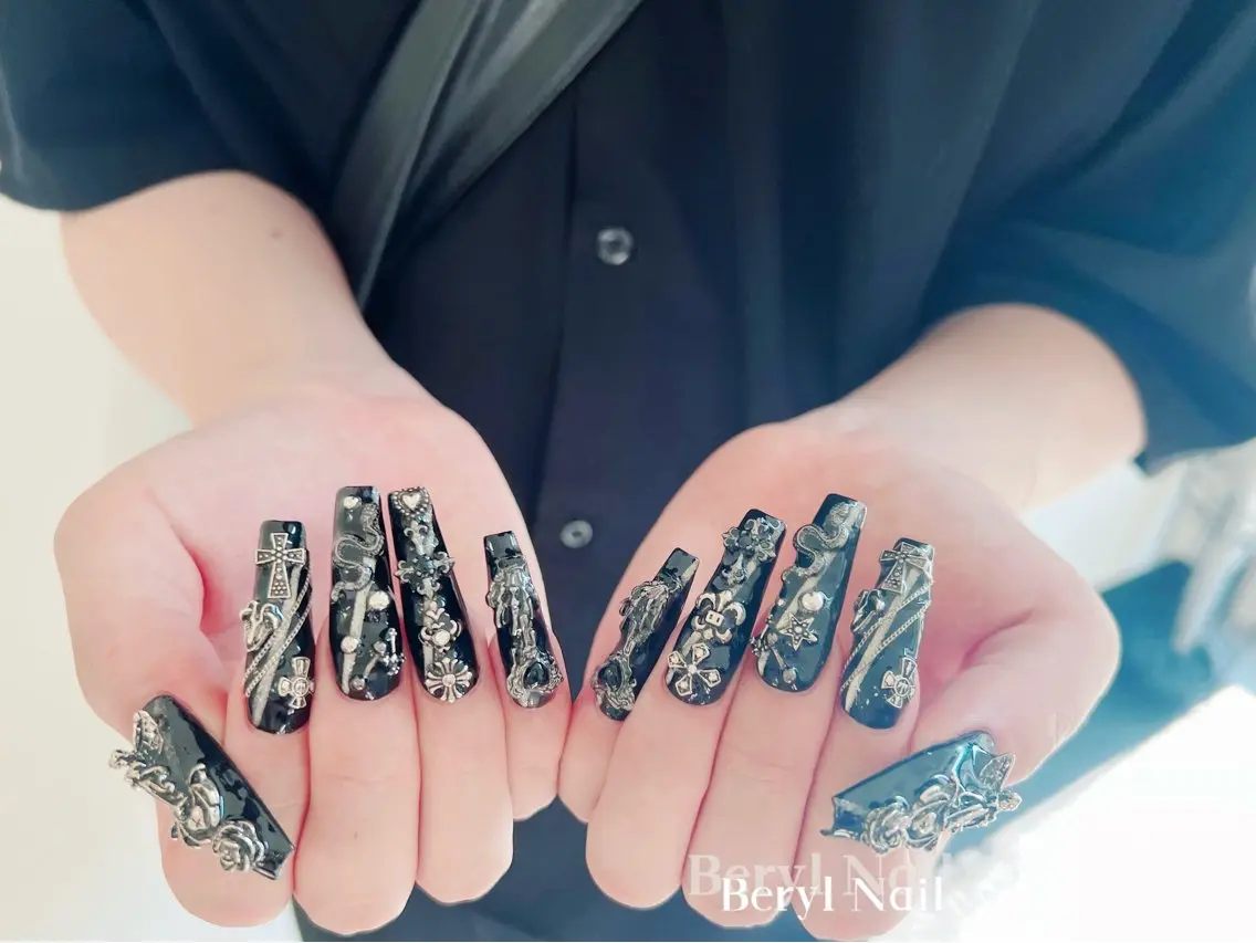 ロング Beryl Nail 新大久保のネイルデザイン