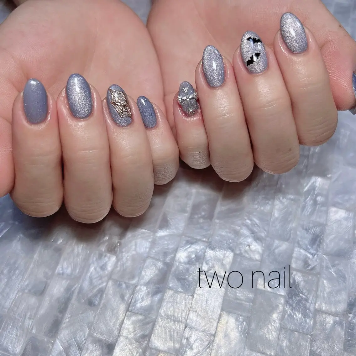 ネイル アートネイル キラキラネイル マグネットネイル ネイルチップ ホワイト ハンドネイル two nailのネイルデザイン