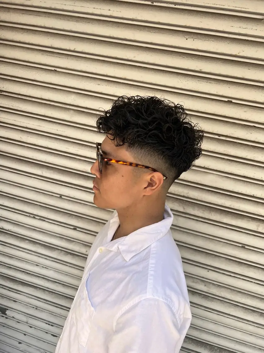 ショート メンズ フェードカット 横浜BARBER 宇田海斗のヘアスタイル