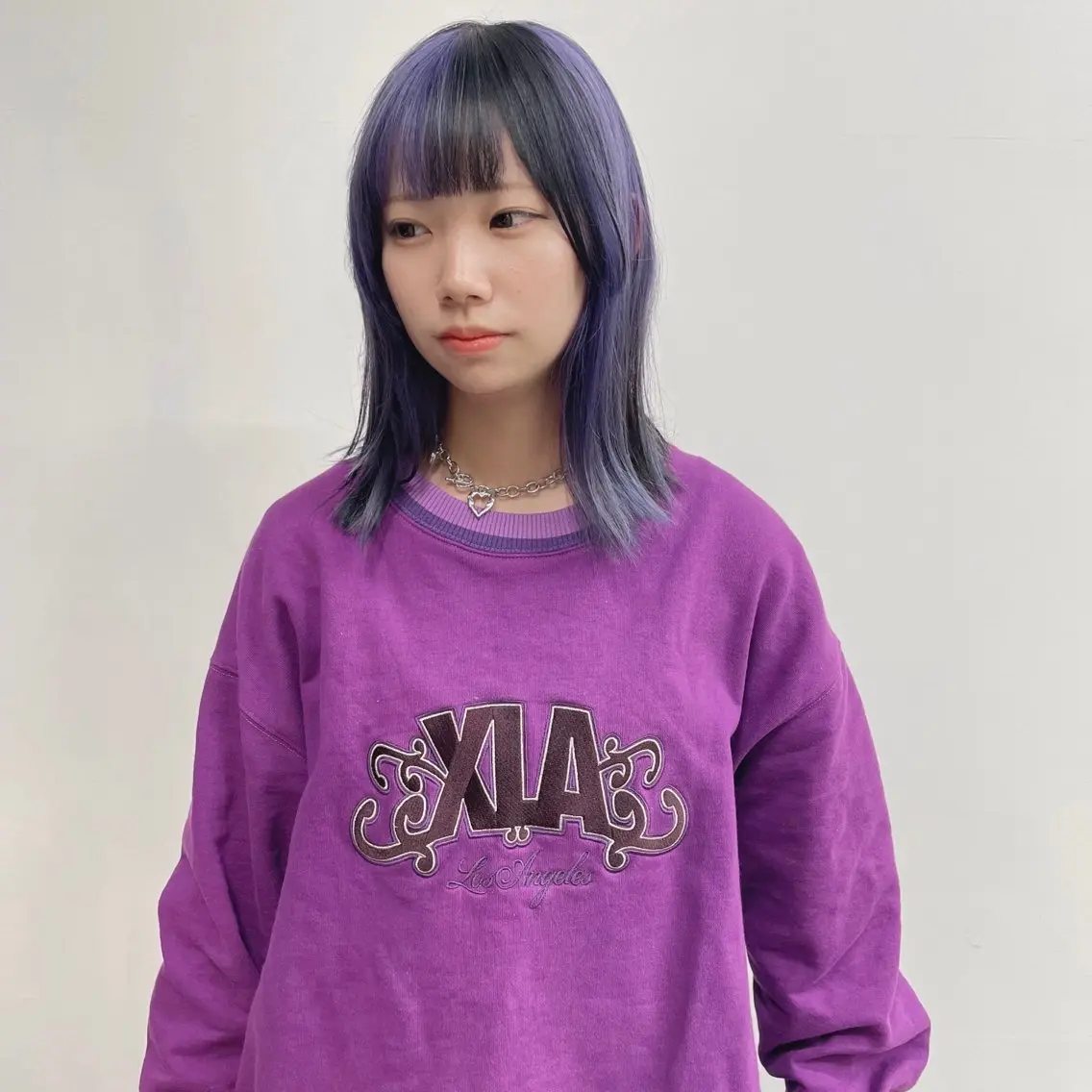 ミディアム カラー ベージュカラー 黒髪 ブリーチ ブルーカラー ブルーブラック スギヤマ ショウゴのヘアスタイル