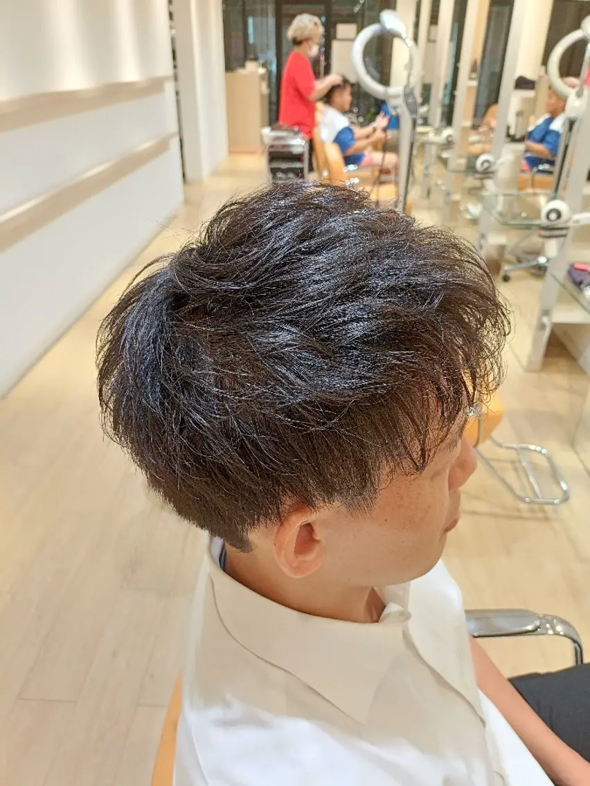 メンズ パーマ ショート アクツ シズカのヘアスタイル