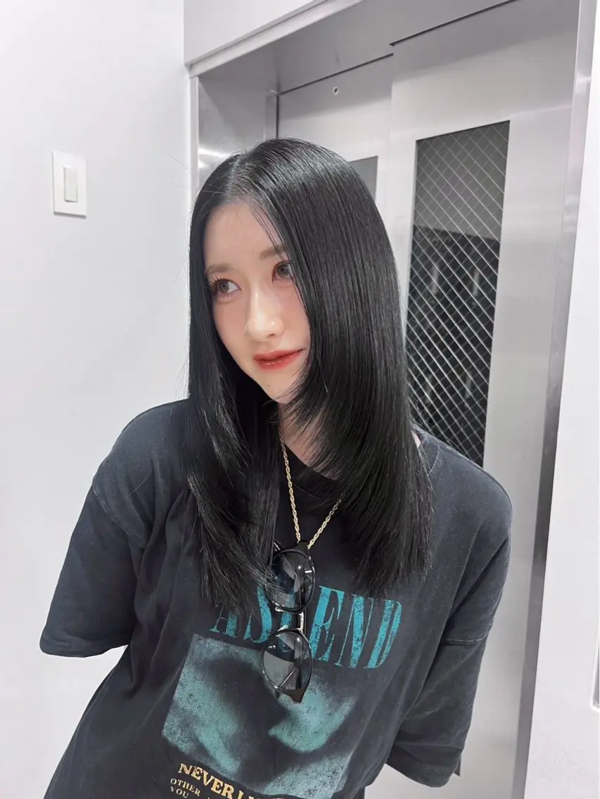 セミロング カラー 韓国風ヘア レイヤーカット カット ヘアカラー 韓国レイヤー/ 縮毛矯正🎀minaのヘアスタイル