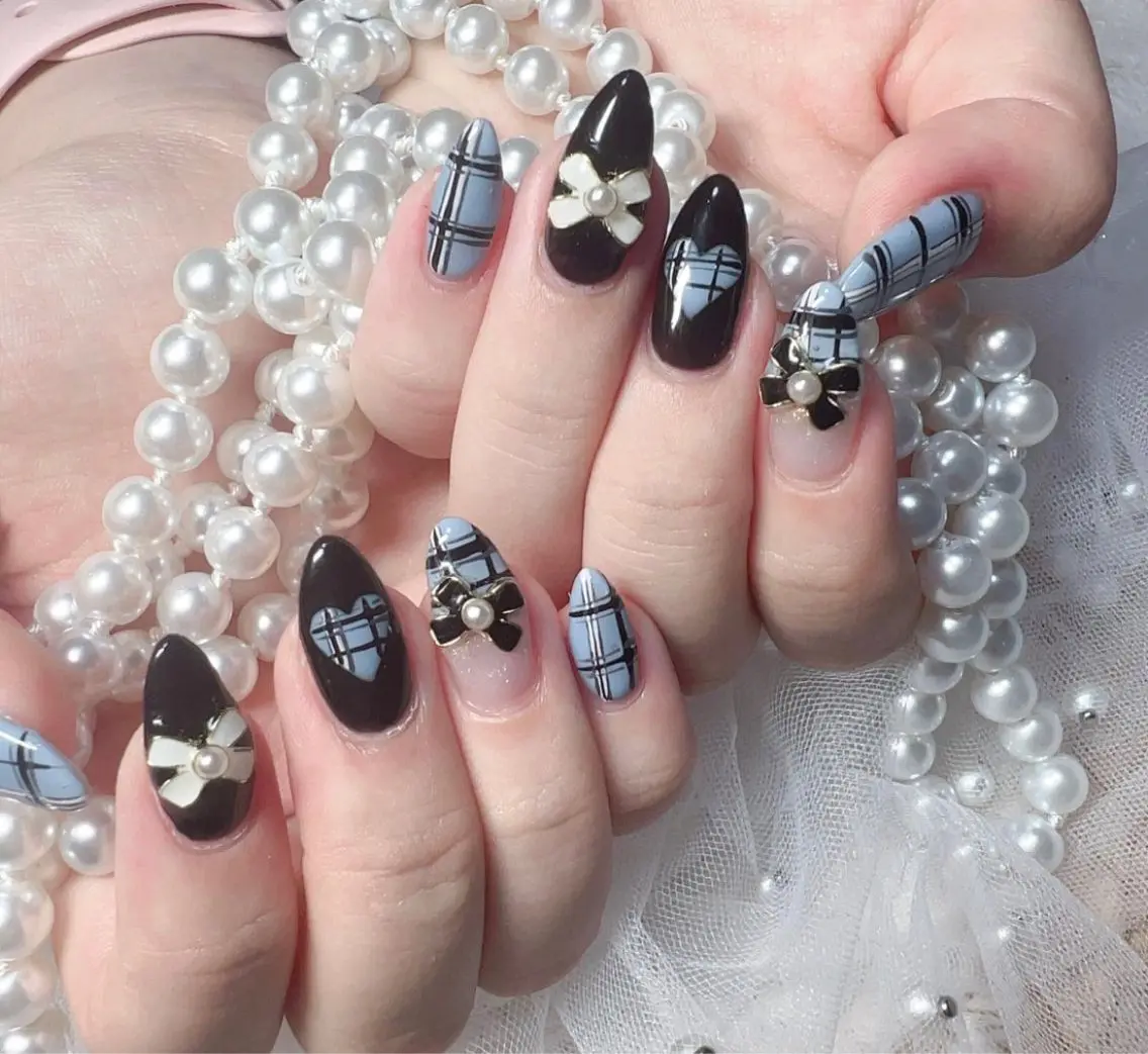 ネイル 🎀M nails✨ ビューティーのネイルデザイン