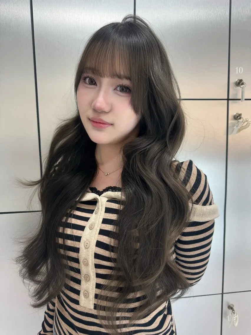 ロング カラー ヘアカラー トリートメント ヘアセット vivie Madokaのヘアスタイル